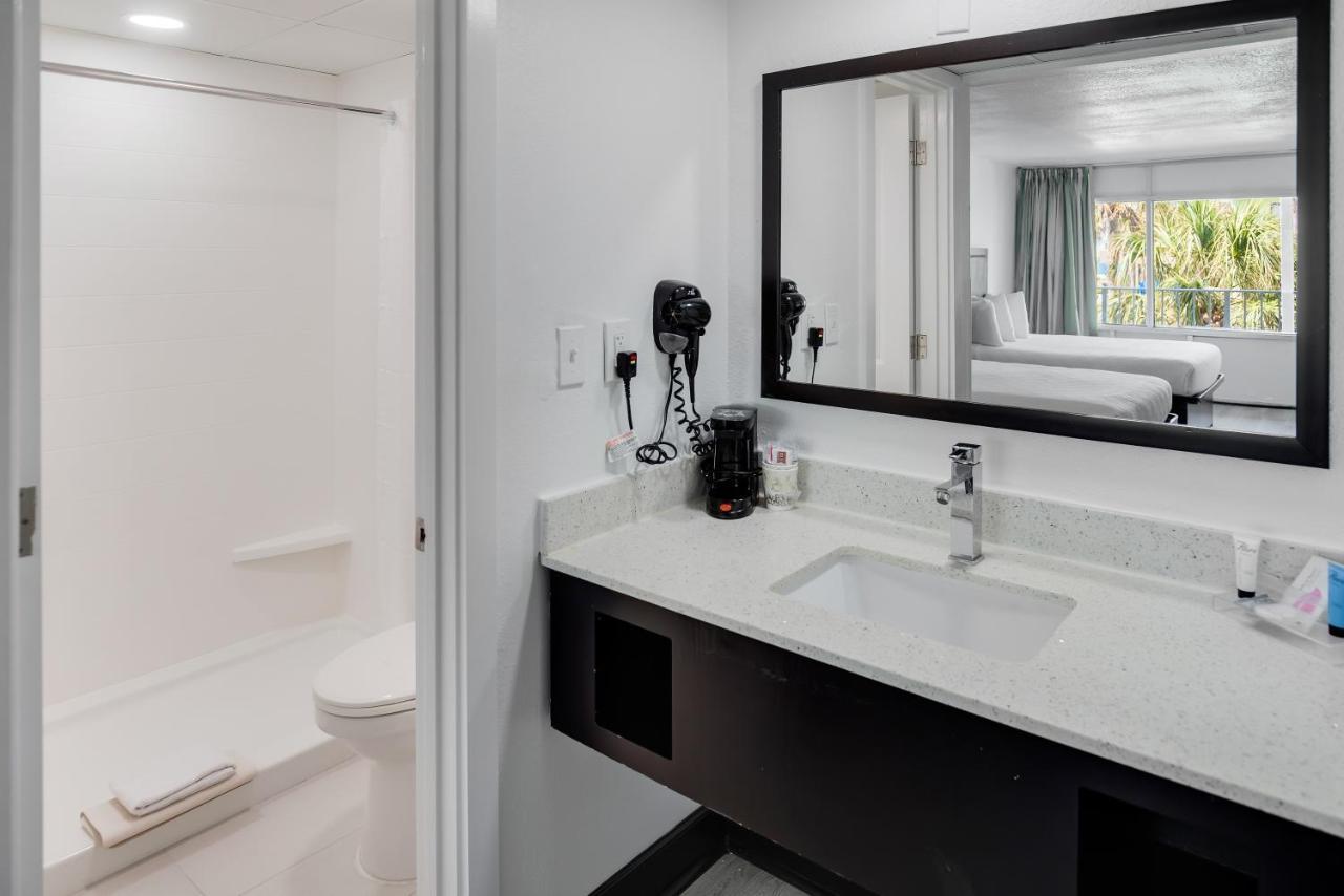Blu Atlantic Hotel & Suites マートルビーチ エクステリア 写真