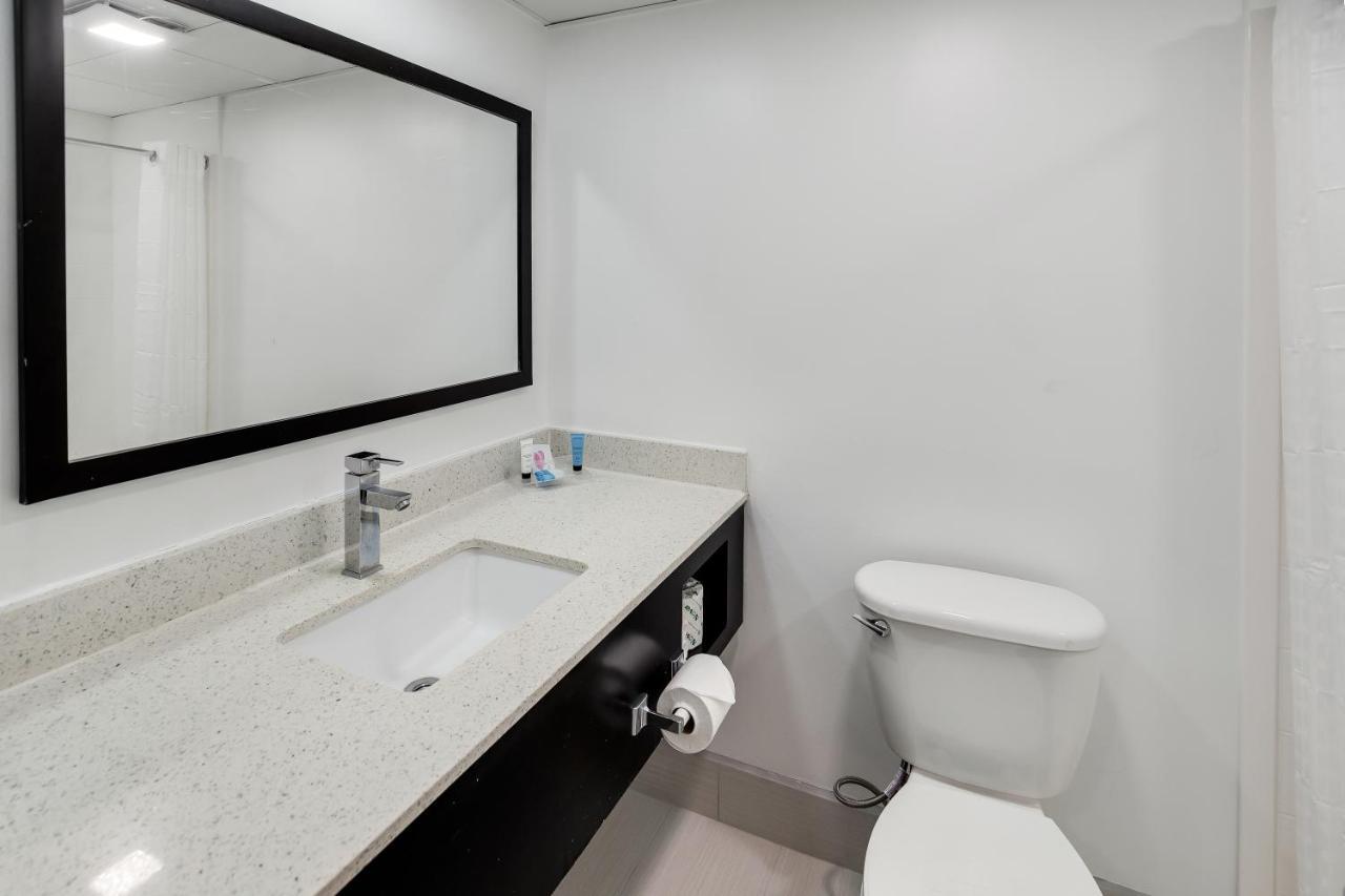 Blu Atlantic Hotel & Suites マートルビーチ エクステリア 写真